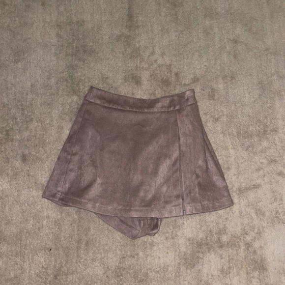 Grey Altar’s State Skort - Picture 2 of 2